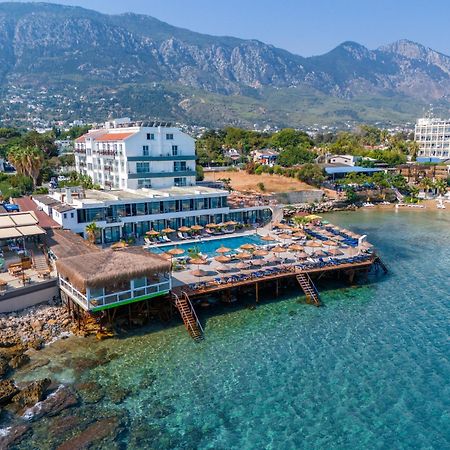 Manolya Hotel Lapithos  Exterior photo