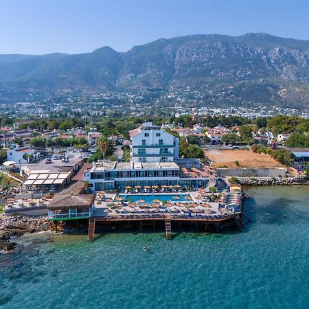 Manolya Hotel Lapithos  Exterior photo