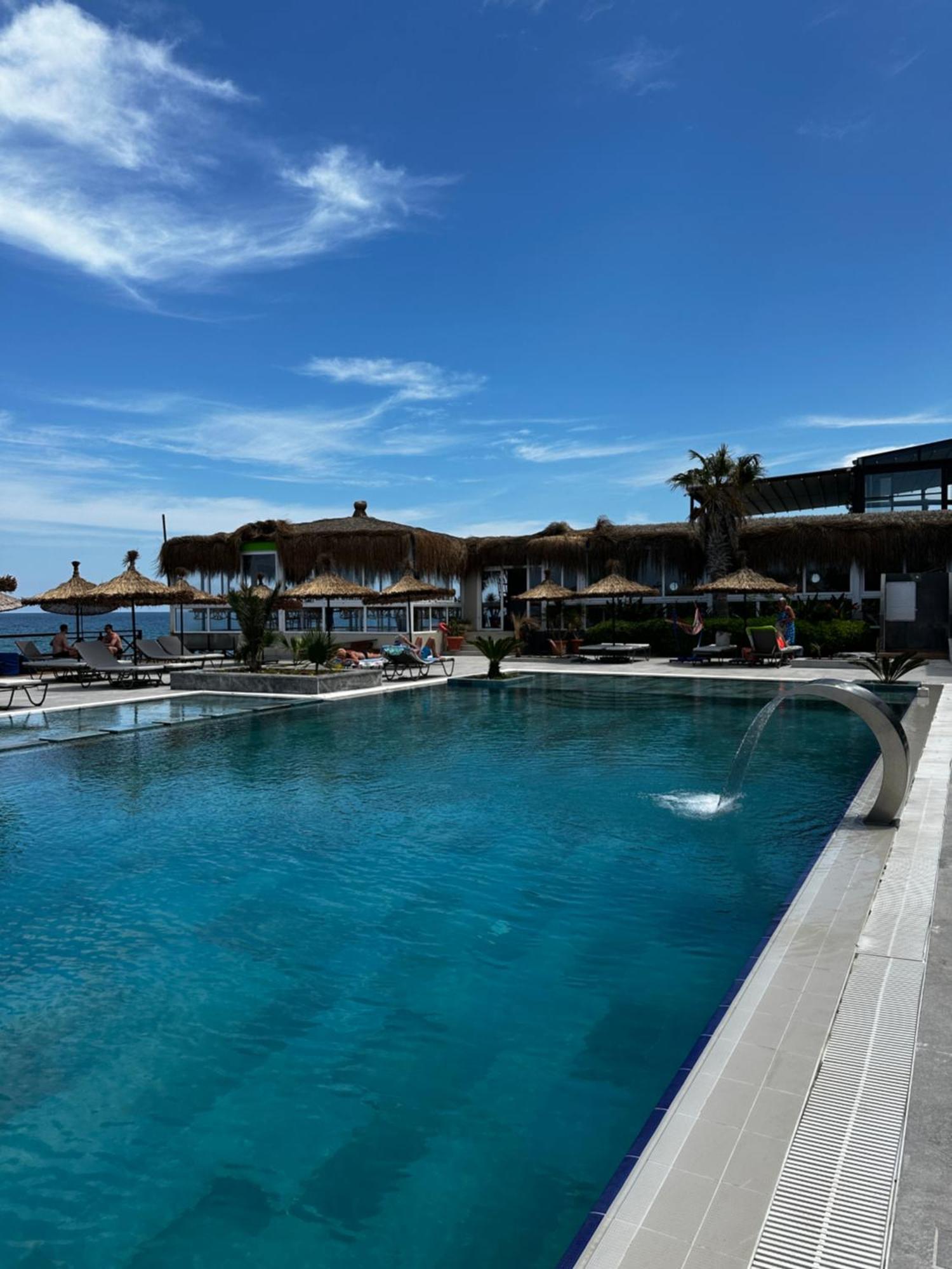 Manolya Hotel Lapithos  Exterior photo