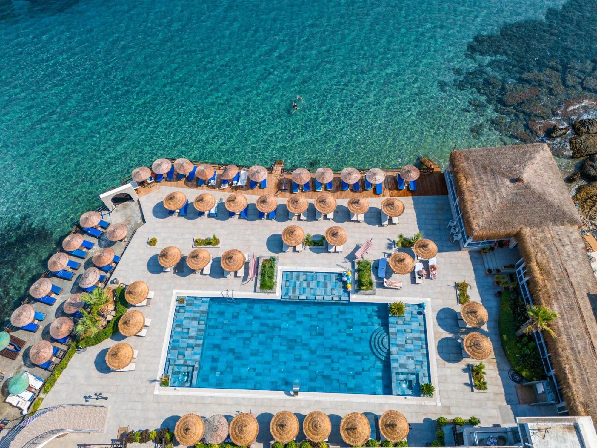 Manolya Hotel Lapithos  Exterior photo