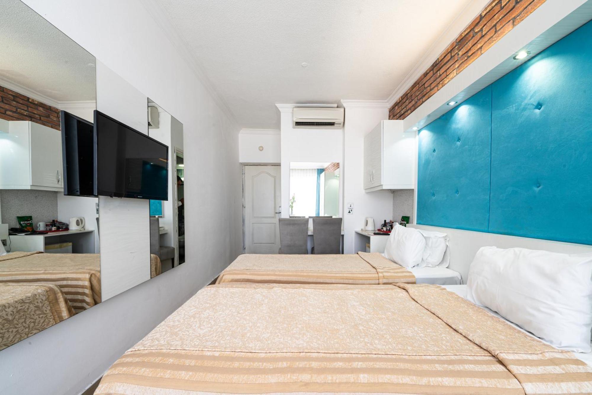Manolya Hotel Lapithos  Exterior photo