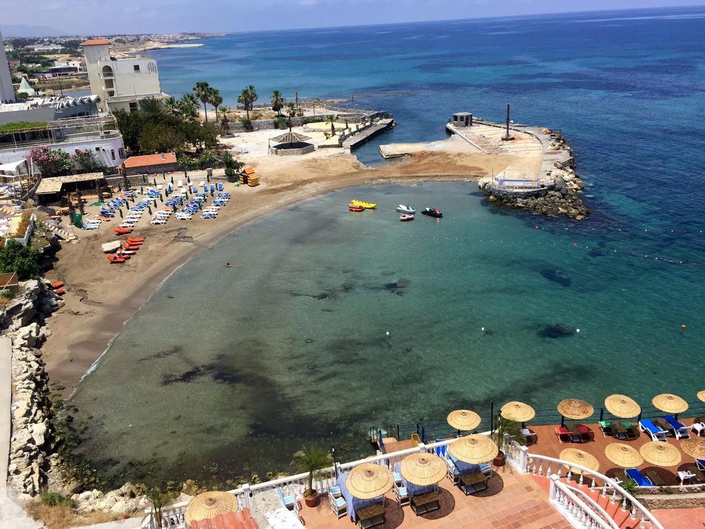 Manolya Hotel Lapithos  Exterior photo